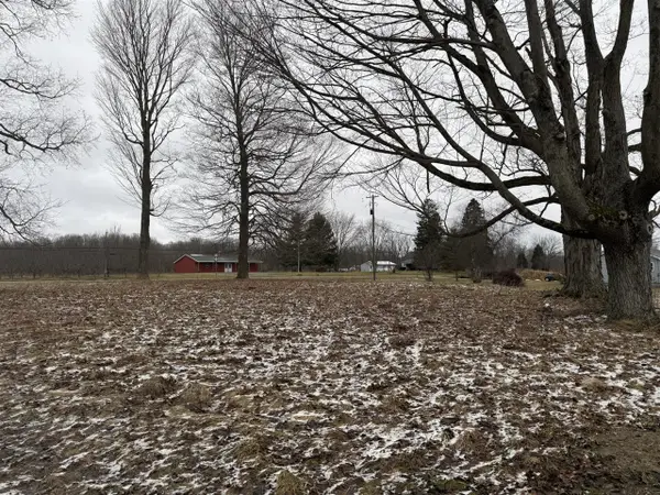 24990 County Road 687, Bangor, MI 49013