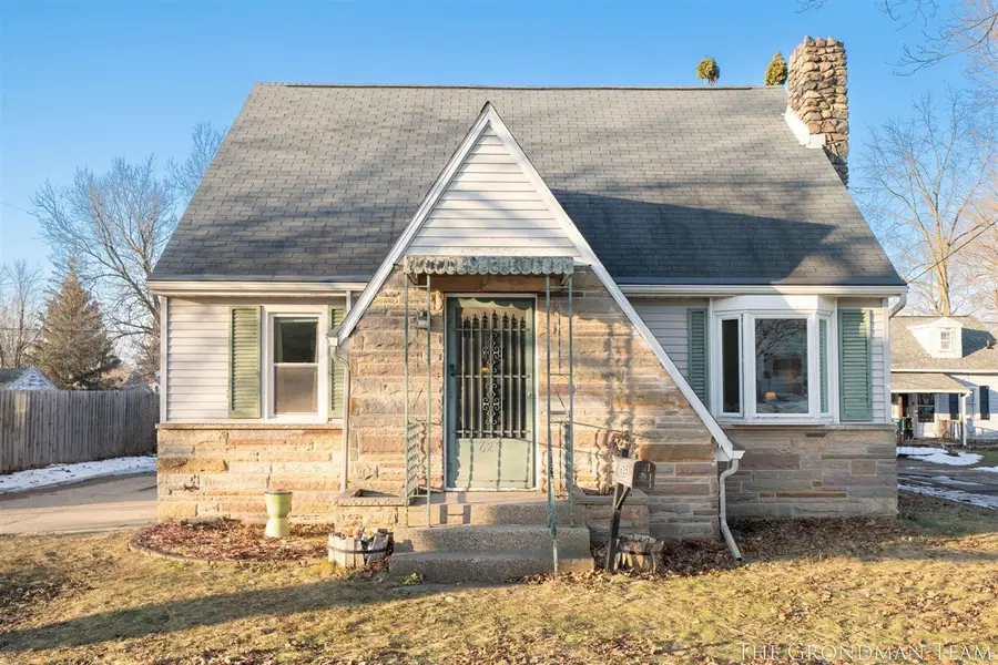 625 W Clinton, Hastings, MI 49058 - #3