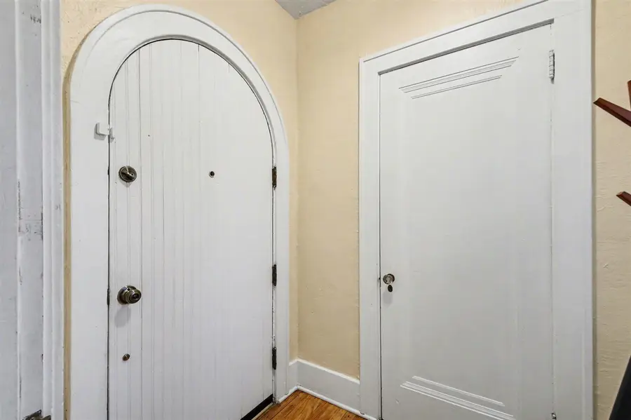 2252 Paris, Grand Rapids, MI 49507 - #2