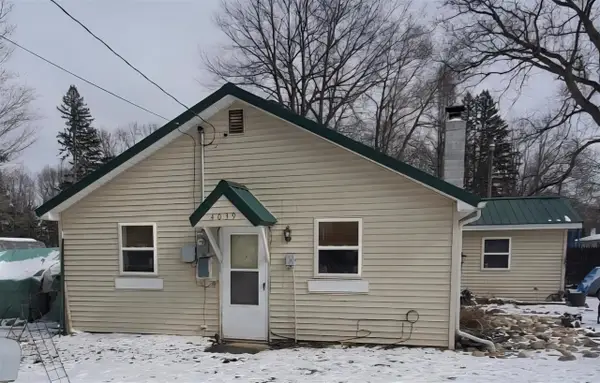 4039 N Pleasant, Hillsdale, MI 49242