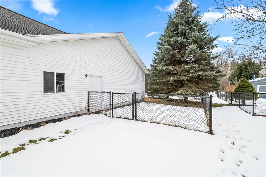 493 Salem, Jonesville, MI 49250 - #3