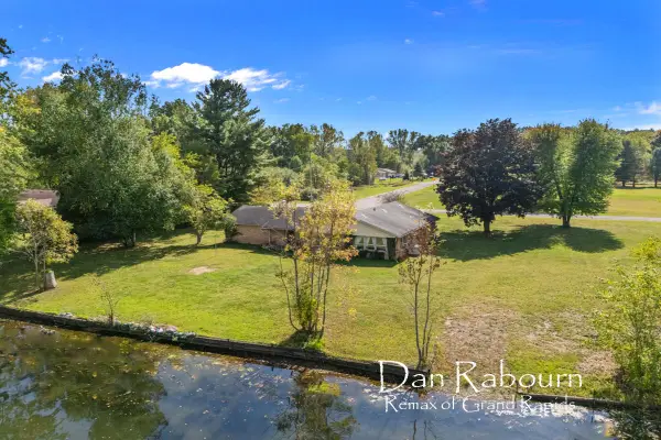 3261 River, Hastings, MI 49058