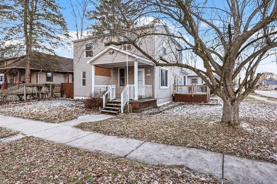 1933 Delaware, Saginaw, MI 48602 - #2