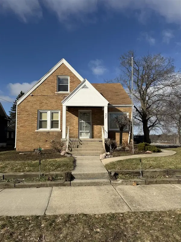 557 Hopson, Grand Rapids, MI 49503
