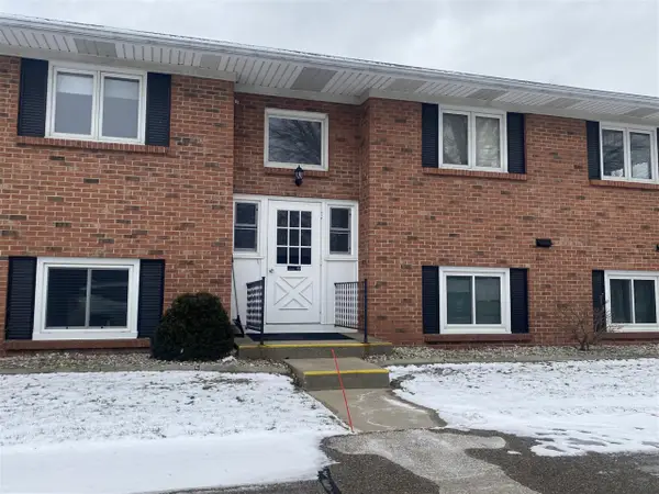 230 S State #15, Zeeland, MI 49464