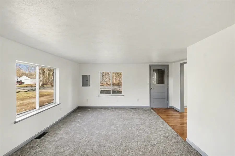 172 W Barton, Newaygo, MI 49337 - #3