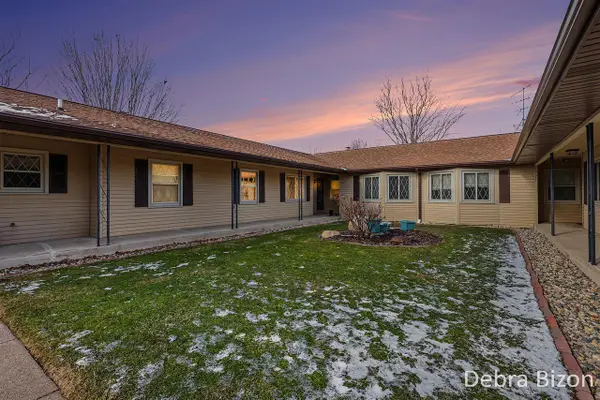 7425 Pinegrove, Jenison, MI 49428