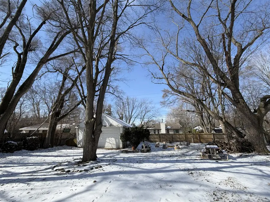 2420 Emmons, Rochester Hills, MI 48307 - #2