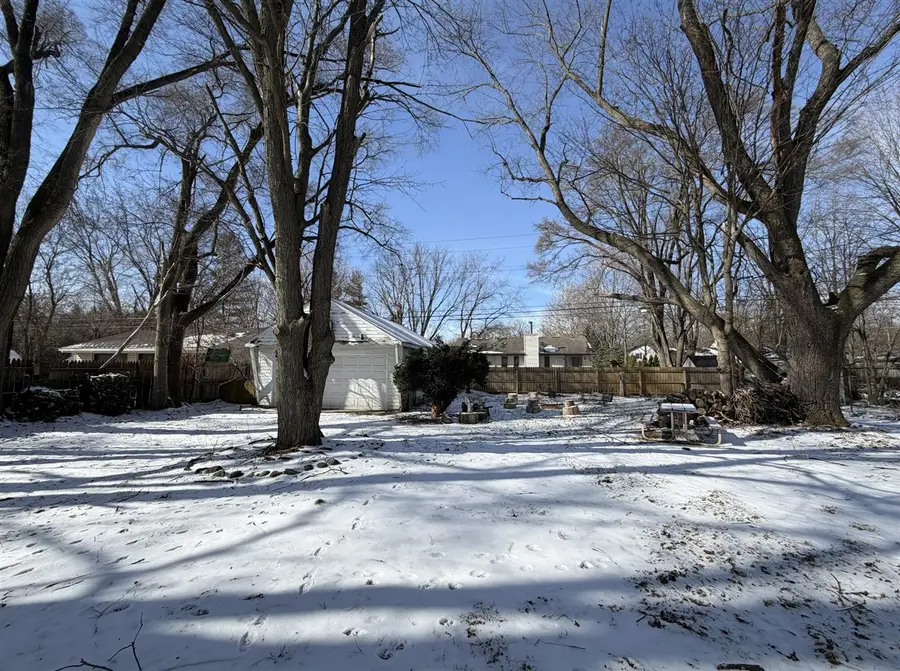 2420 Emmons, Rochester Hills, MI 48307 - #3