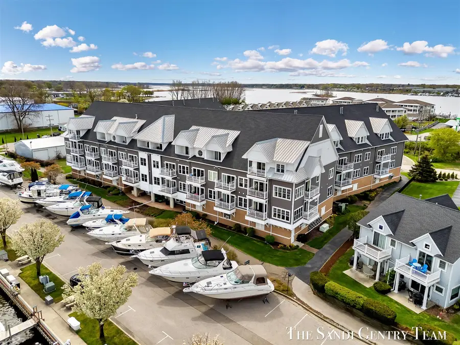 917 W Savidge #1, Spring Lake, MI 49456 - #3