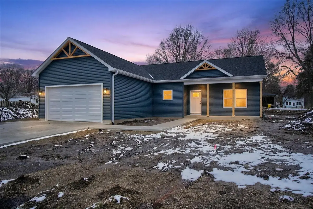 8 Hunting Trail, Quincy, MI 49082 - #1