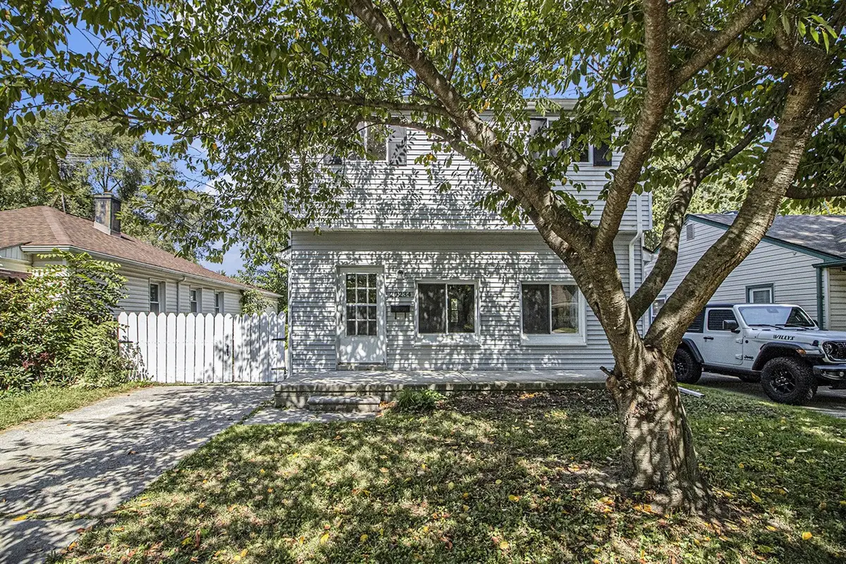 20234 Champaign, Taylor, MI 48180 - #1