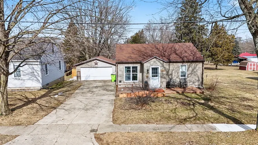 1008 W Grove, Greenville, MI 48838 - #2