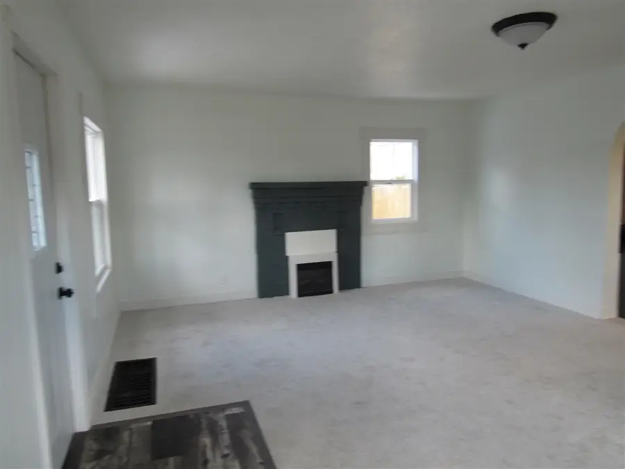 226 Pleasant, Mendon, MI 49072 - #3