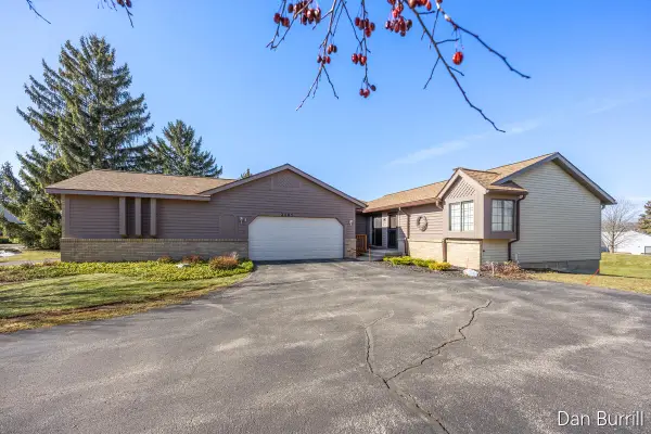 2285 Bridle Creek, Grand Rapids, MI 49508