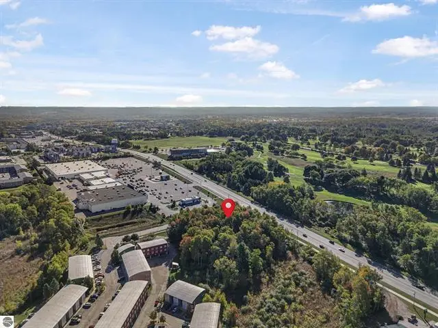 00 Perry, Big Rapids, MI 49307 - #1