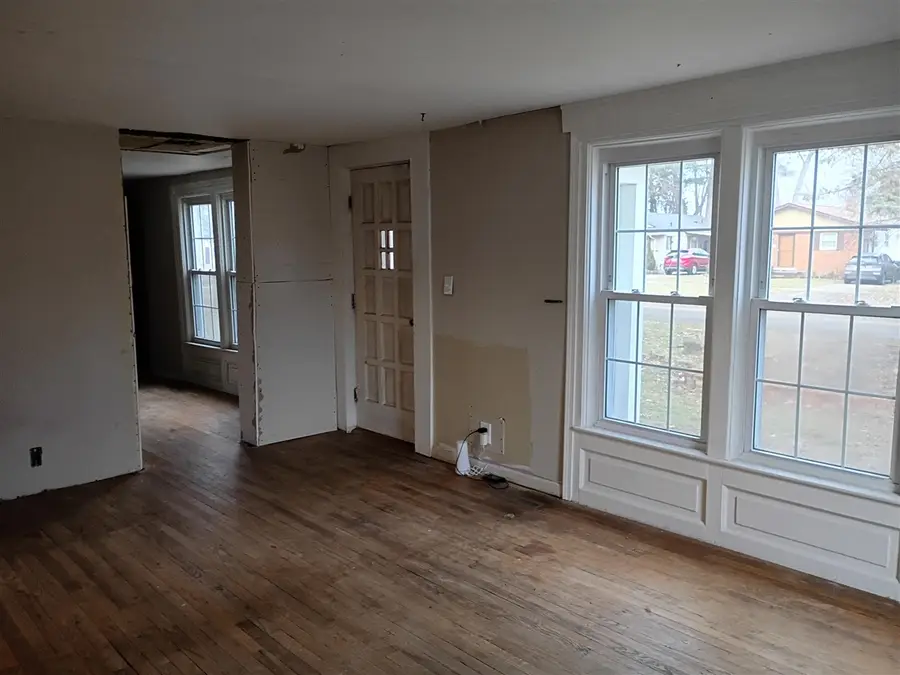 20411 Angling, Livonia, MI 48152 - #3