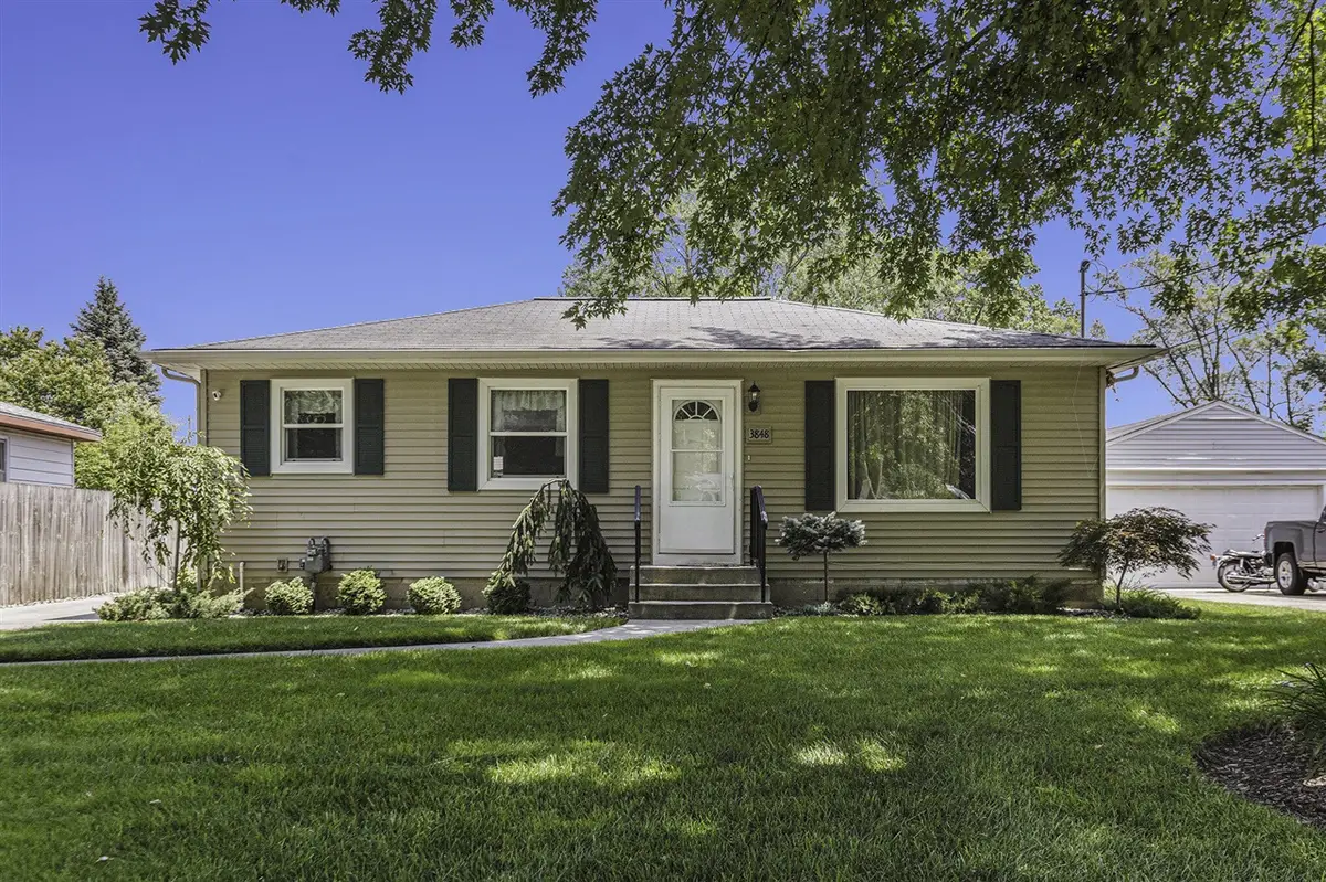 3848 Groveland, Wyoming, MI 49519 - #1