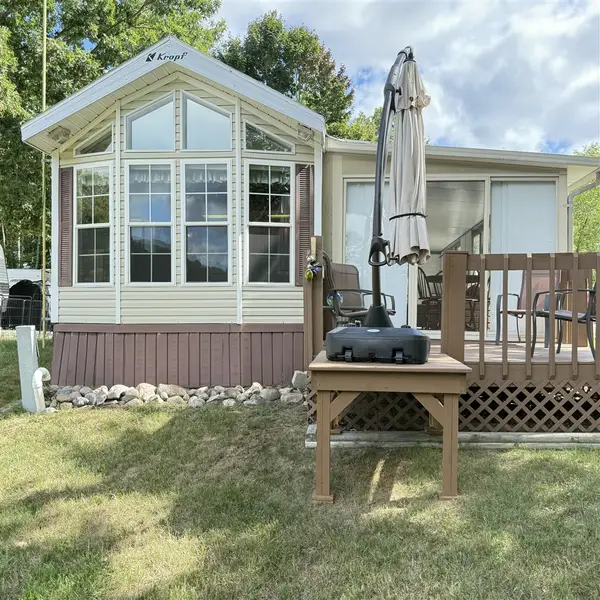 9380 E Circle, Stanwood, MI 49346