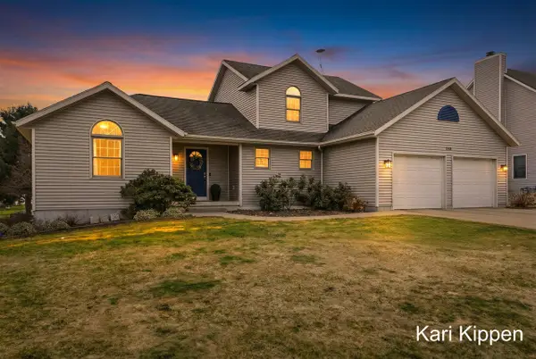 158 Teasel, Comstock Park, MI 49321