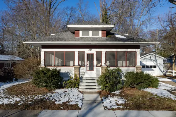 234 Bailey, South Haven, MI 49090