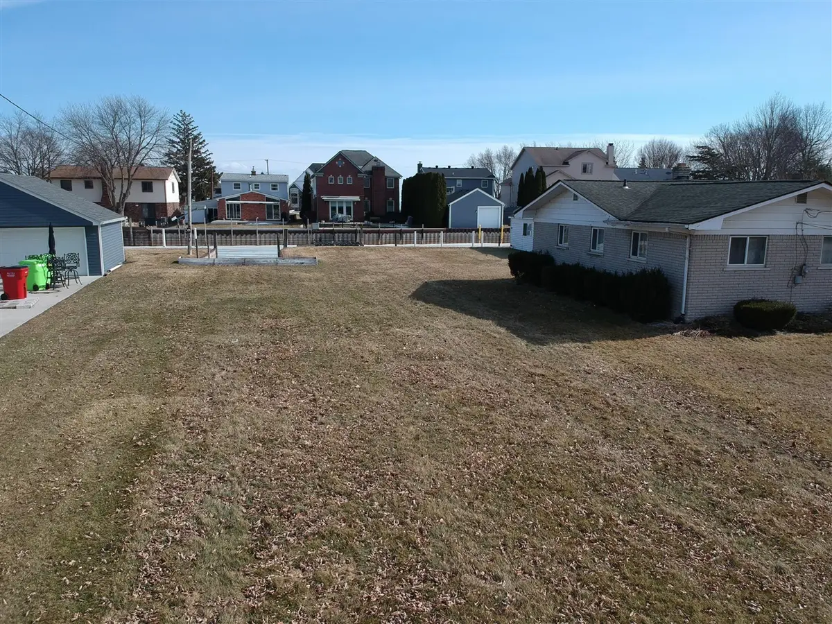 37500 Lakeville, Harrison Township, MI 48045 - #1