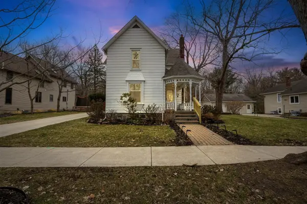 234 Washington, Chelsea, MI 48118