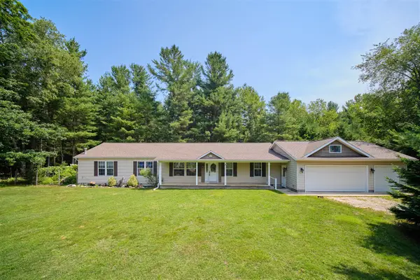 9155 Ivanhoe, Onekama, MI 49675