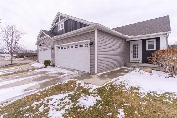 13616 Legends View #33, Holland, MI 49424