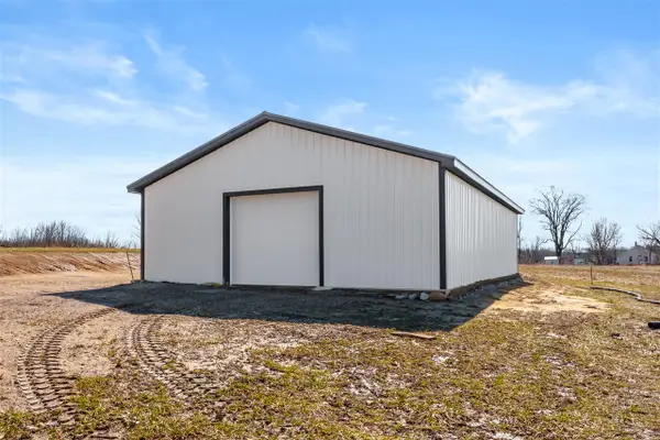 41823 Waukeenah, Paw Paw, MI 49079