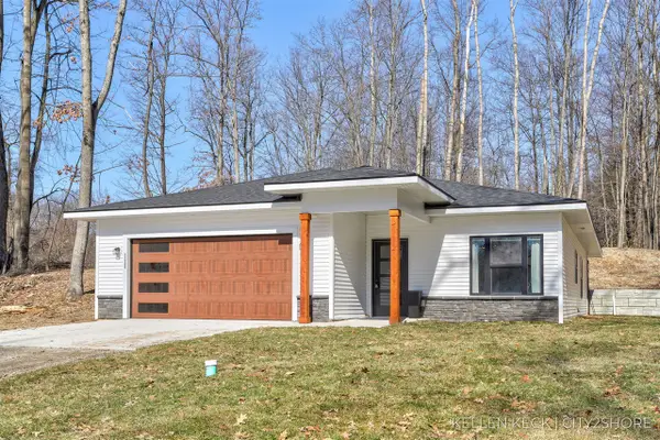 11300 Apache Wells, Stanwood, MI 49346