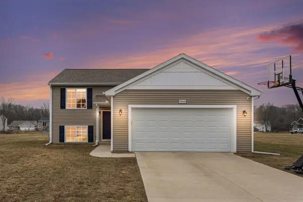 58640 Pond View, Three Rivers, MI 49093