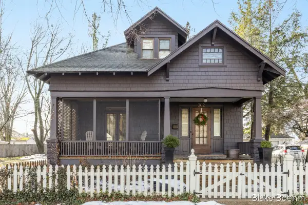 202 E 26th, Holland, MI 49423