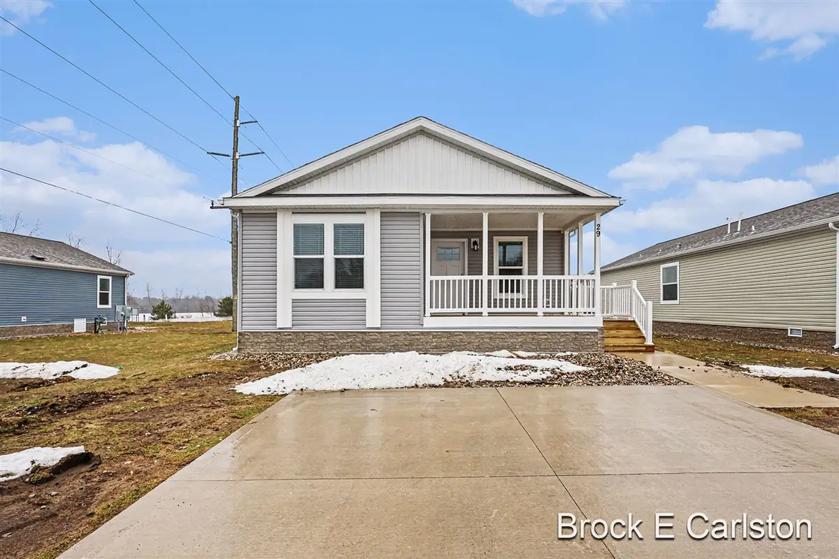 1283 E Ellis #29, Norton Shores, MI 49441 - #1