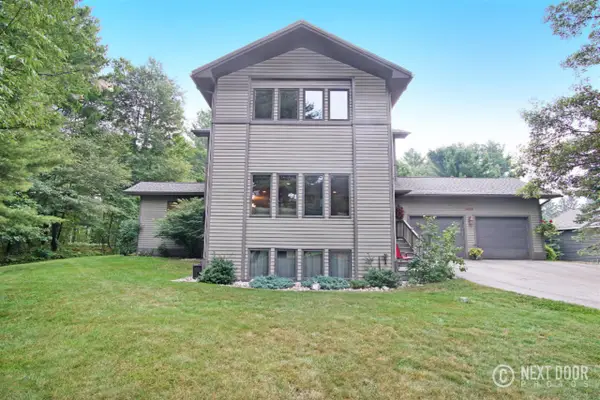1414 N Lakeshore, Ludington, MI 49431