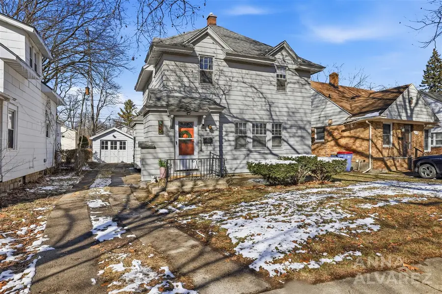 1017 Lake Michigan, Grand Rapids, MI 49504 - #2