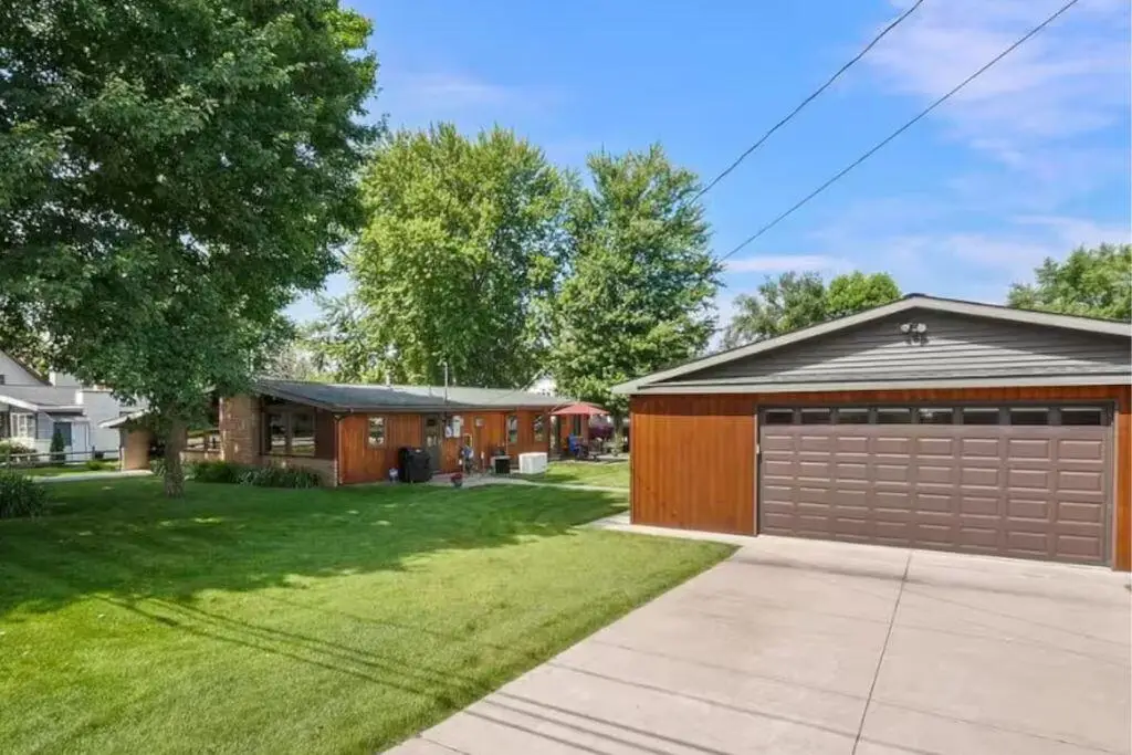 427 Iroquois, Prudenville, MI 48651 - #1