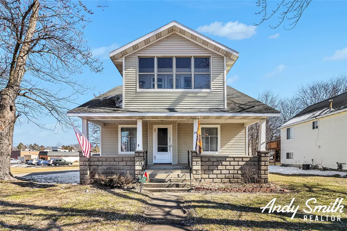 241 N State, Zeeland, MI 49464 - #1