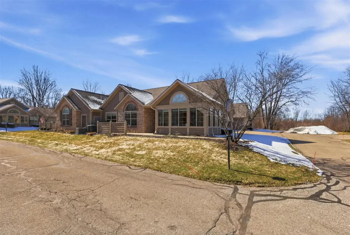 5315 Fawn Creek, Wyoming, MI 49418 - #1