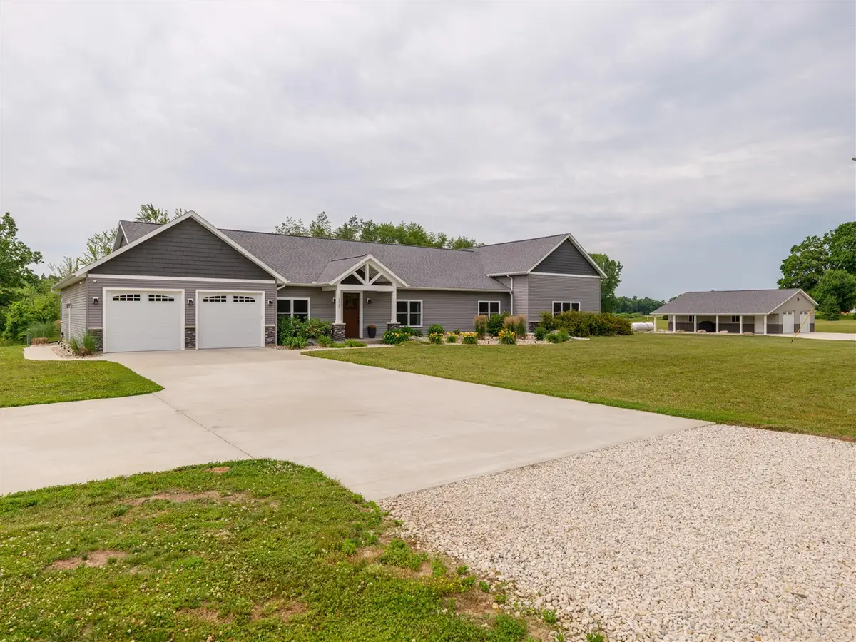 1518 M, East Leroy, MI 49051 - #1