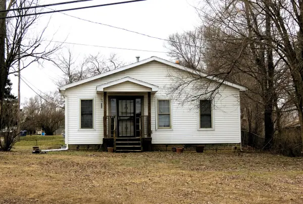 1113 E South, Jackson, MI 49203