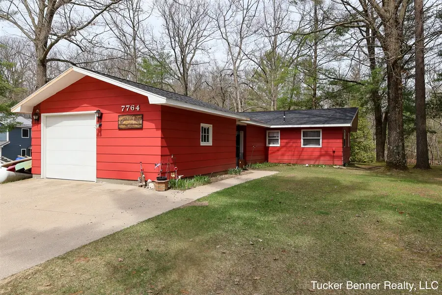 7764 E Saint Huberts, Hesperia, MI 49421 - #3