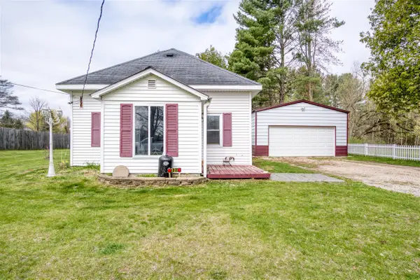 321 N Norman, Barryton, MI 49305