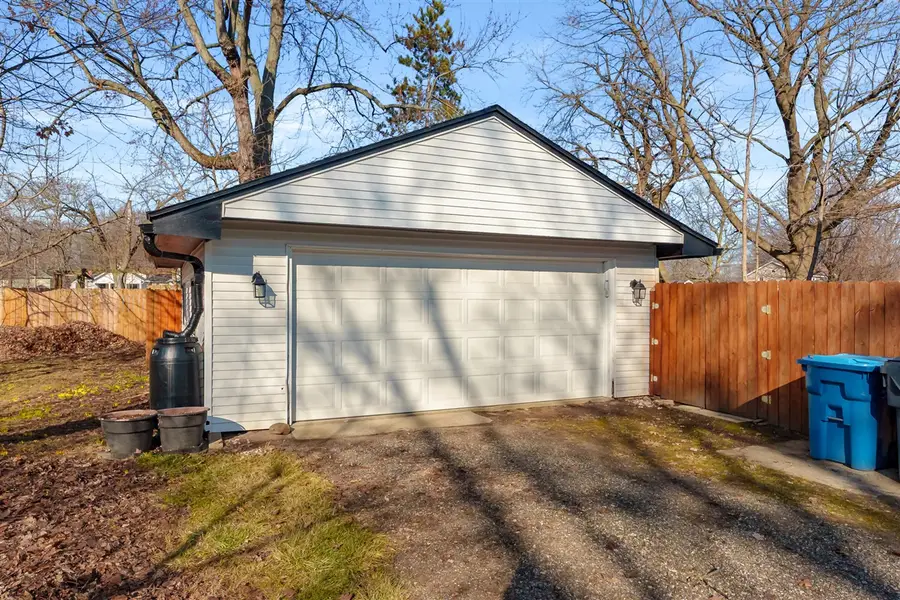 927 Albert, Kalamazoo, MI 49001 - #2