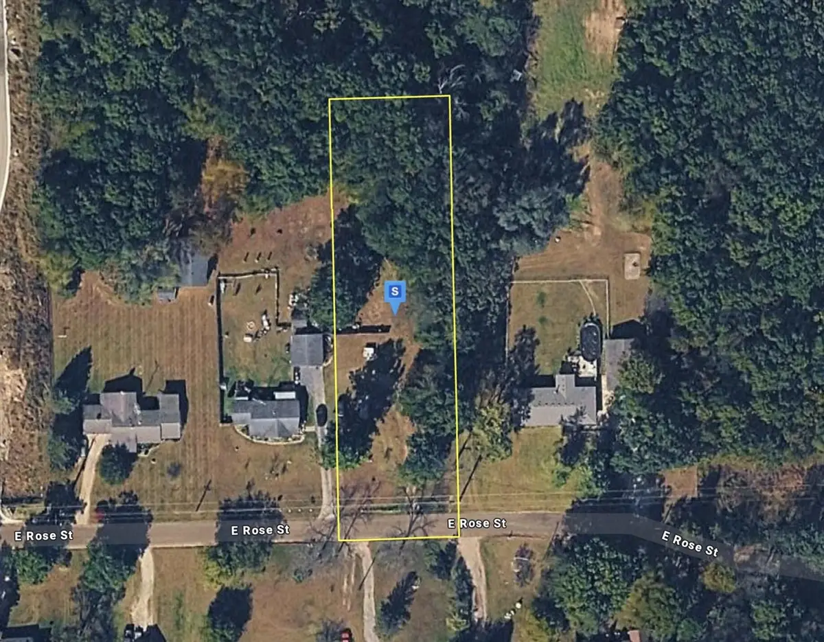 927 E Rose, Holly, MI 48442 - #1