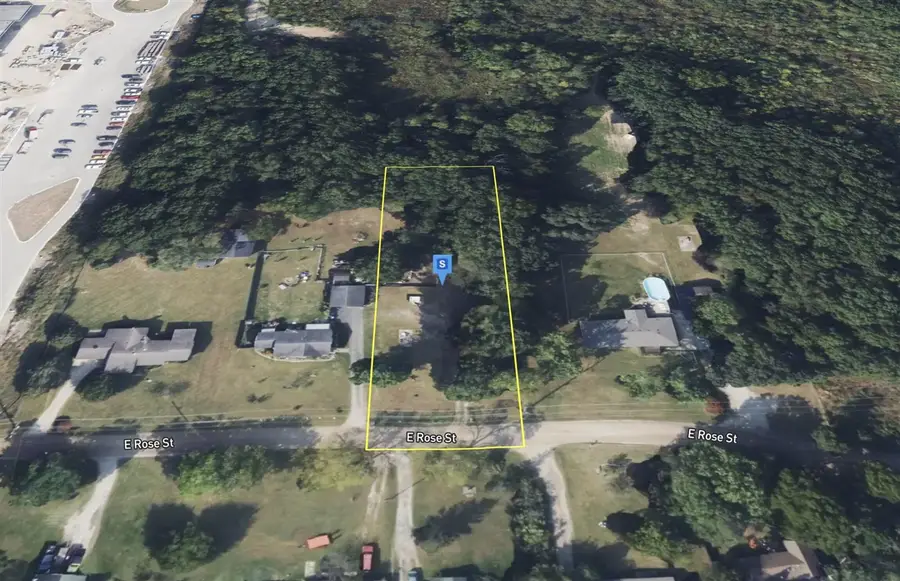 927 E Rose, Holly, MI 48442 - #2