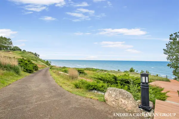 688 Waters Edge, South Haven, MI 49090