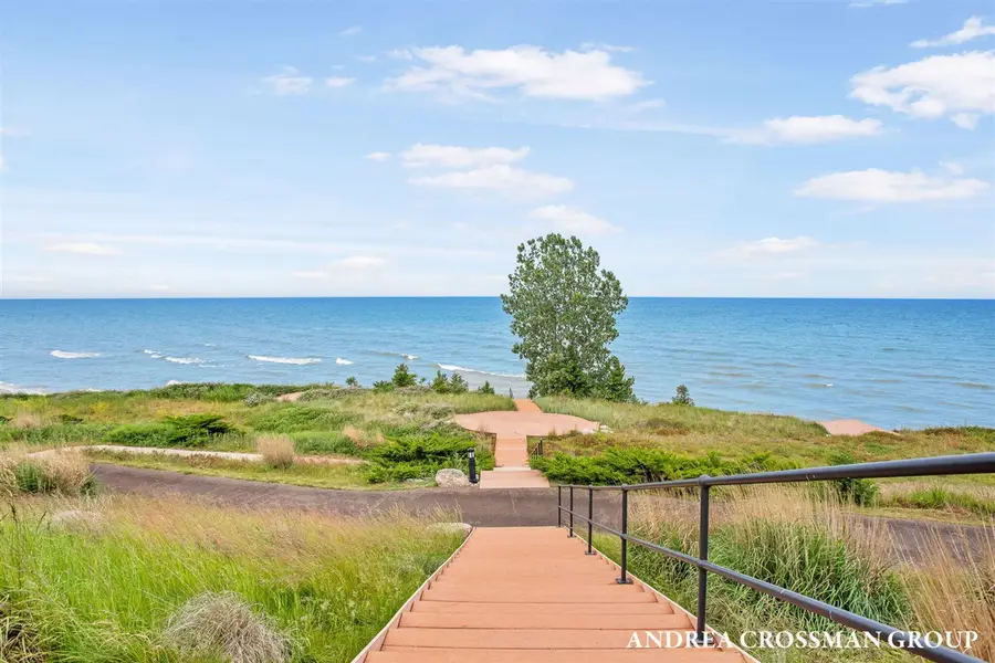 688 Waters Edge, South Haven, MI 49090 - #2