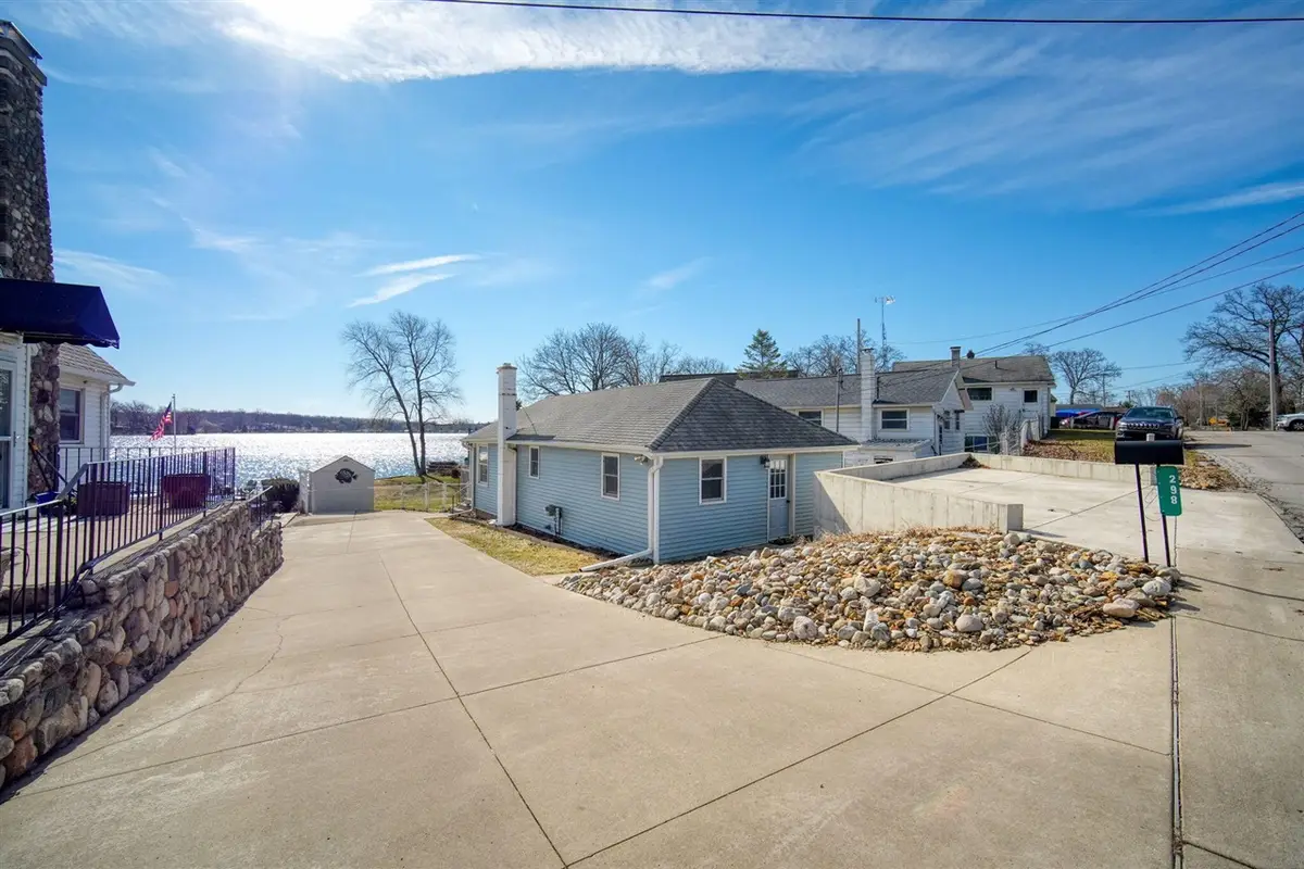298 Ackerson Lake, Jackson, MI 49201 - #1