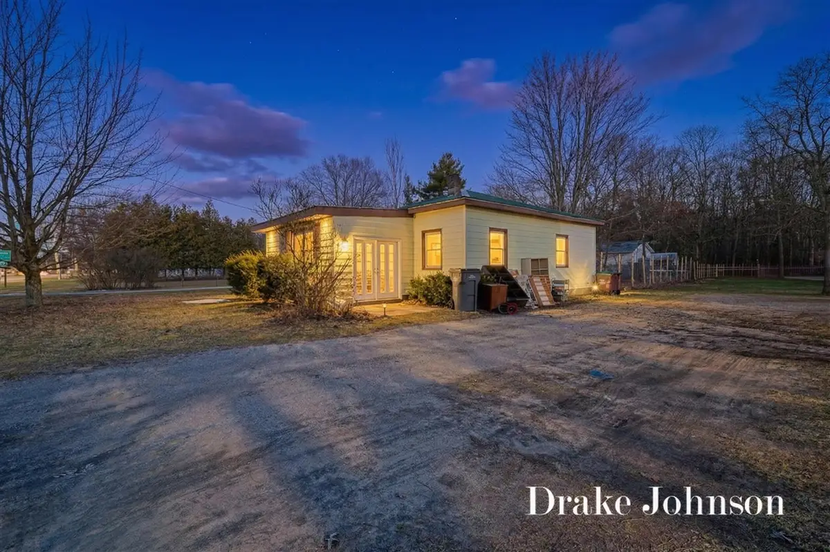 2474 Evanston, Muskegon, MI 49442 - #1